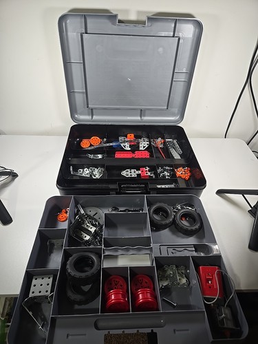 Meccano 2003 erector set - 2003, gray